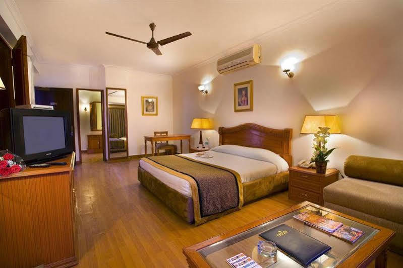 The Bmk Hotel Greater Kailash Delhi (National Capital Territory of India) Exterior foto