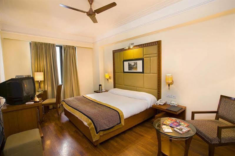 The Bmk Hotel Greater Kailash Delhi (National Capital Territory of India) Exterior foto